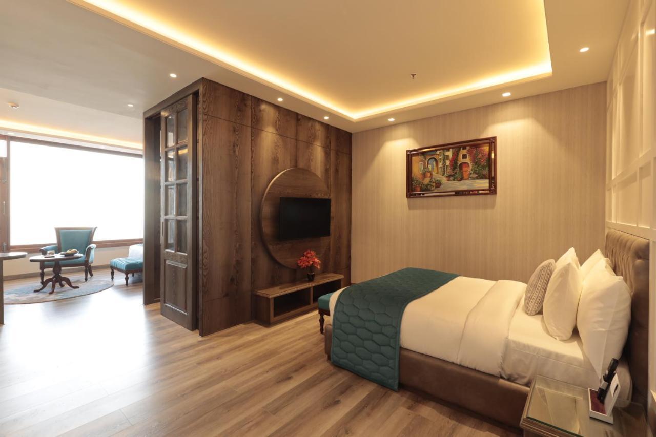 Welcomheritage Elysium Resort & Spa Shimla Bagian luar foto